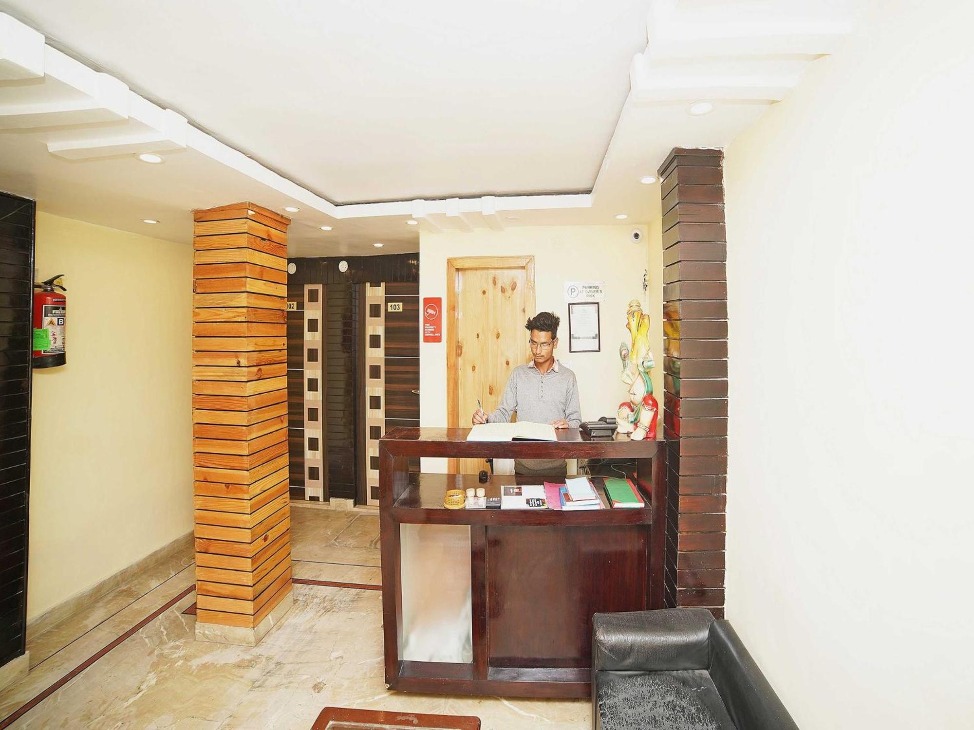 Hotel Oyo Flagship 8594 Golden Nest Nainital Esterno foto