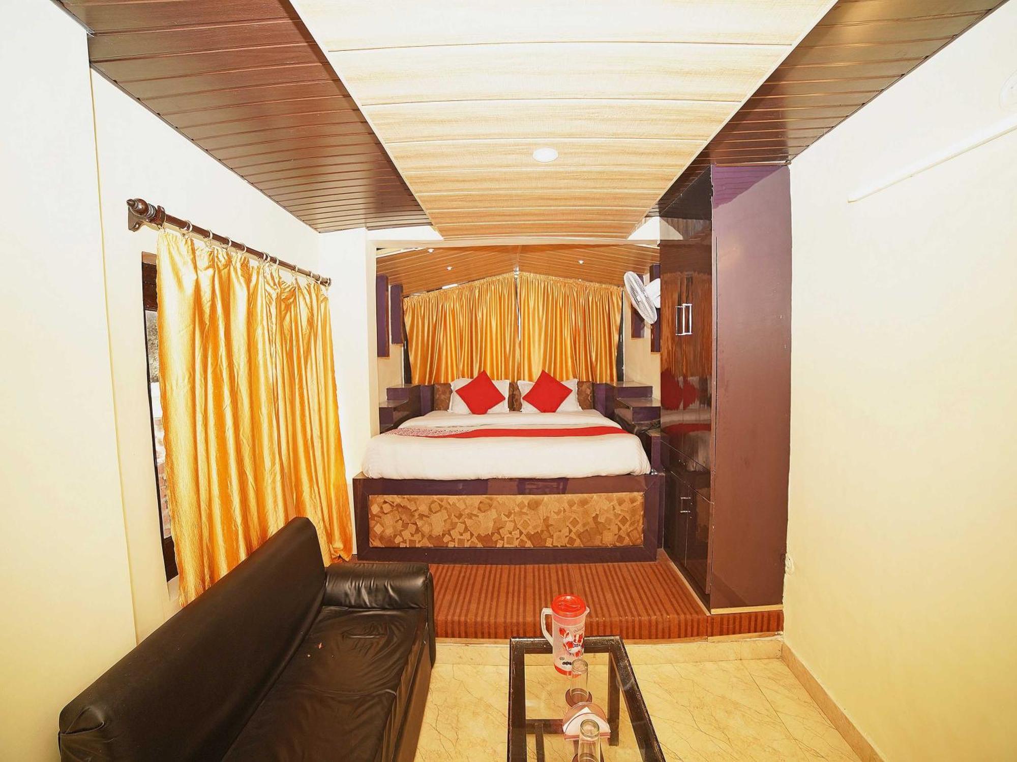 Hotel Oyo Flagship 8594 Golden Nest Nainital Esterno foto