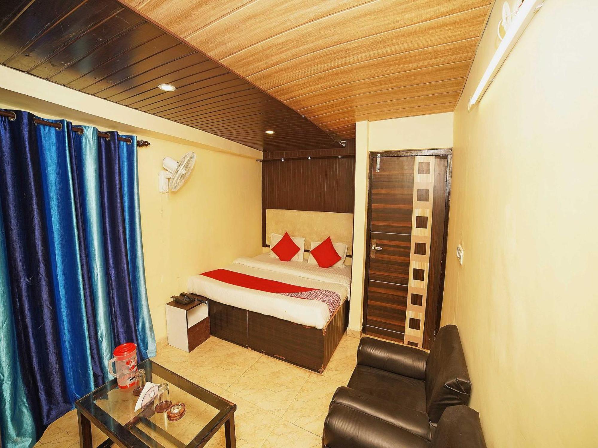 Hotel Oyo Flagship 8594 Golden Nest Nainital Esterno foto