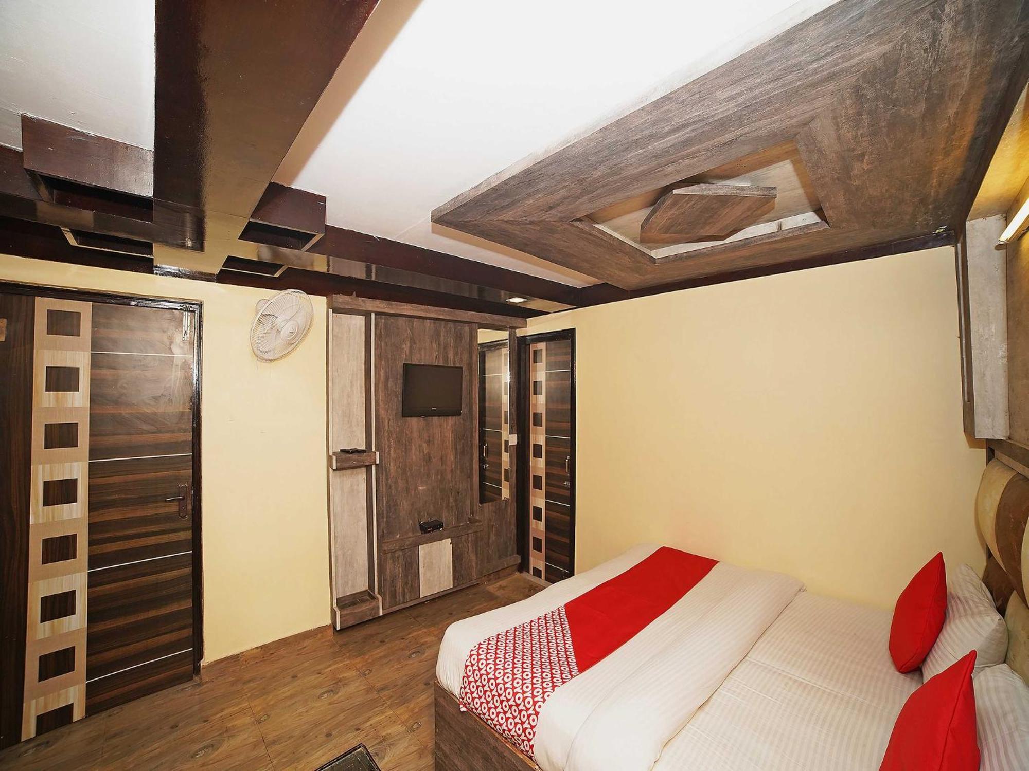 Hotel Oyo Flagship 8594 Golden Nest Nainital Esterno foto