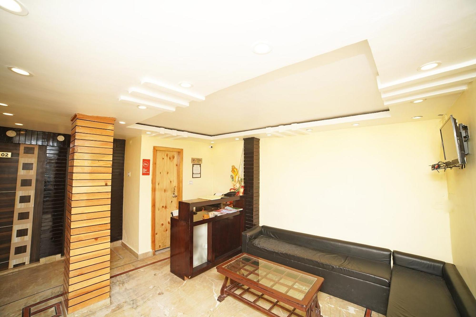 Hotel Oyo Flagship 8594 Golden Nest Nainital Esterno foto