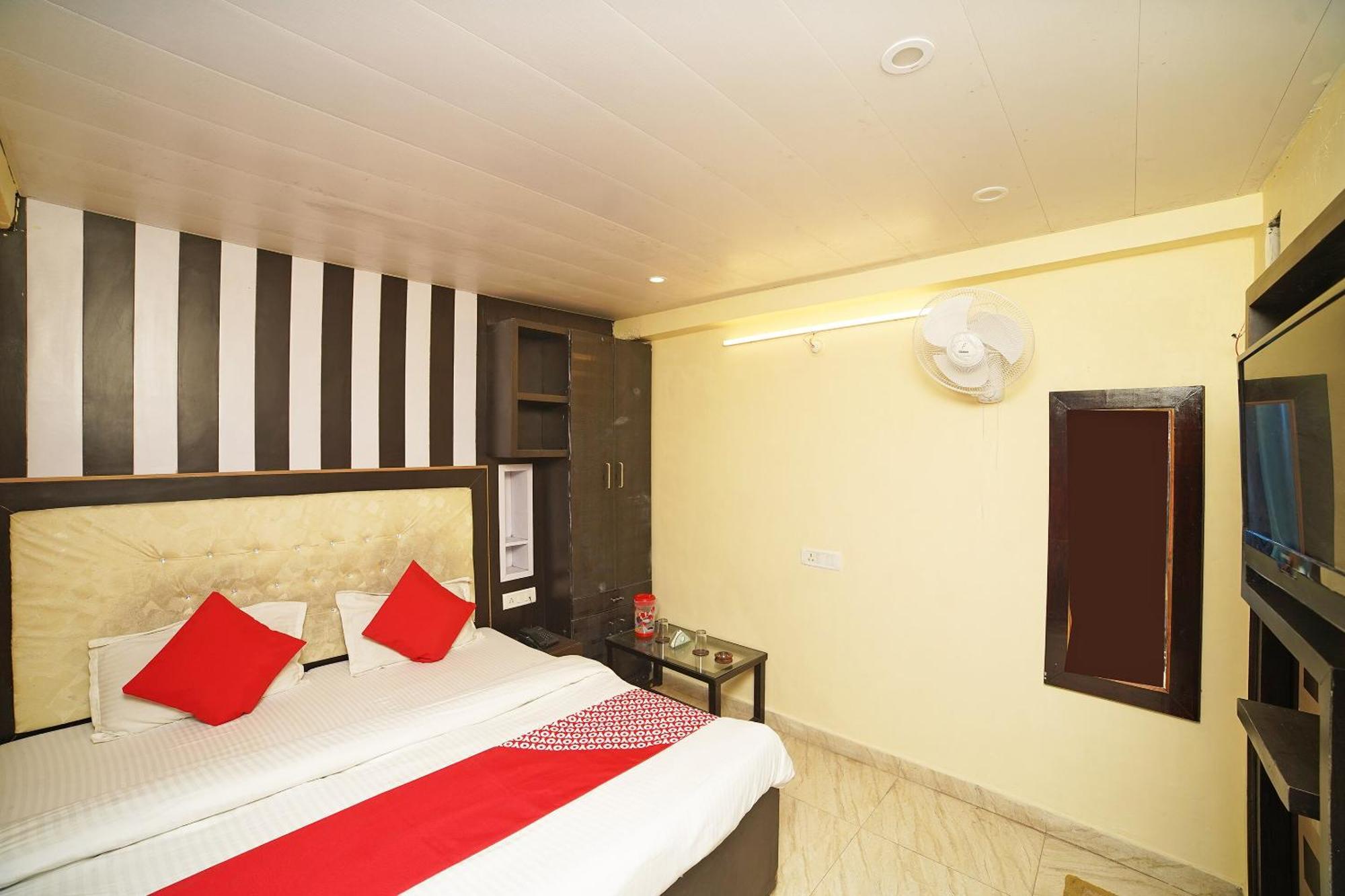 Hotel Oyo Flagship 8594 Golden Nest Nainital Esterno foto